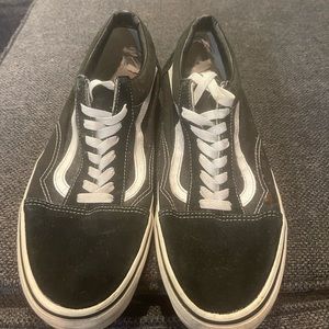 Black and white men’s van sneaker